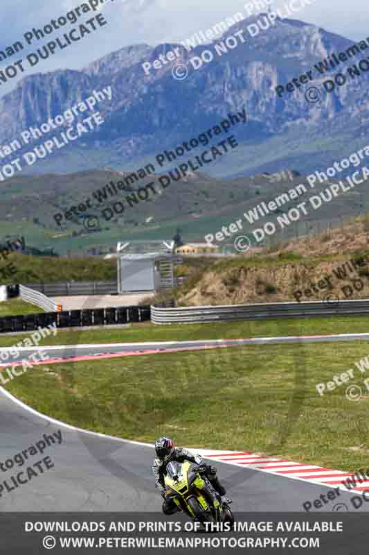 cadwell no limits trackday;cadwell park;cadwell park photographs;cadwell trackday photographs;enduro digital images;event digital images;eventdigitalimages;navarra;no limits trackdays;peter wileman photography;racing digital images;trackday digital images;trackday photos